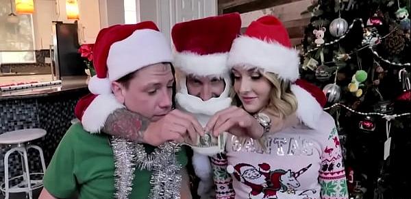  The Christmas Lunch With Family- Charlotte Sins, Summer Hart